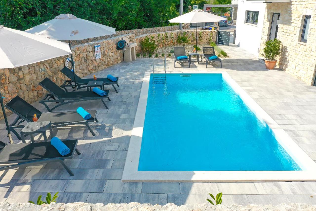 Villa Kaoru Brand New Villa With A Heated Swimming Pool Malinska Exterior photo