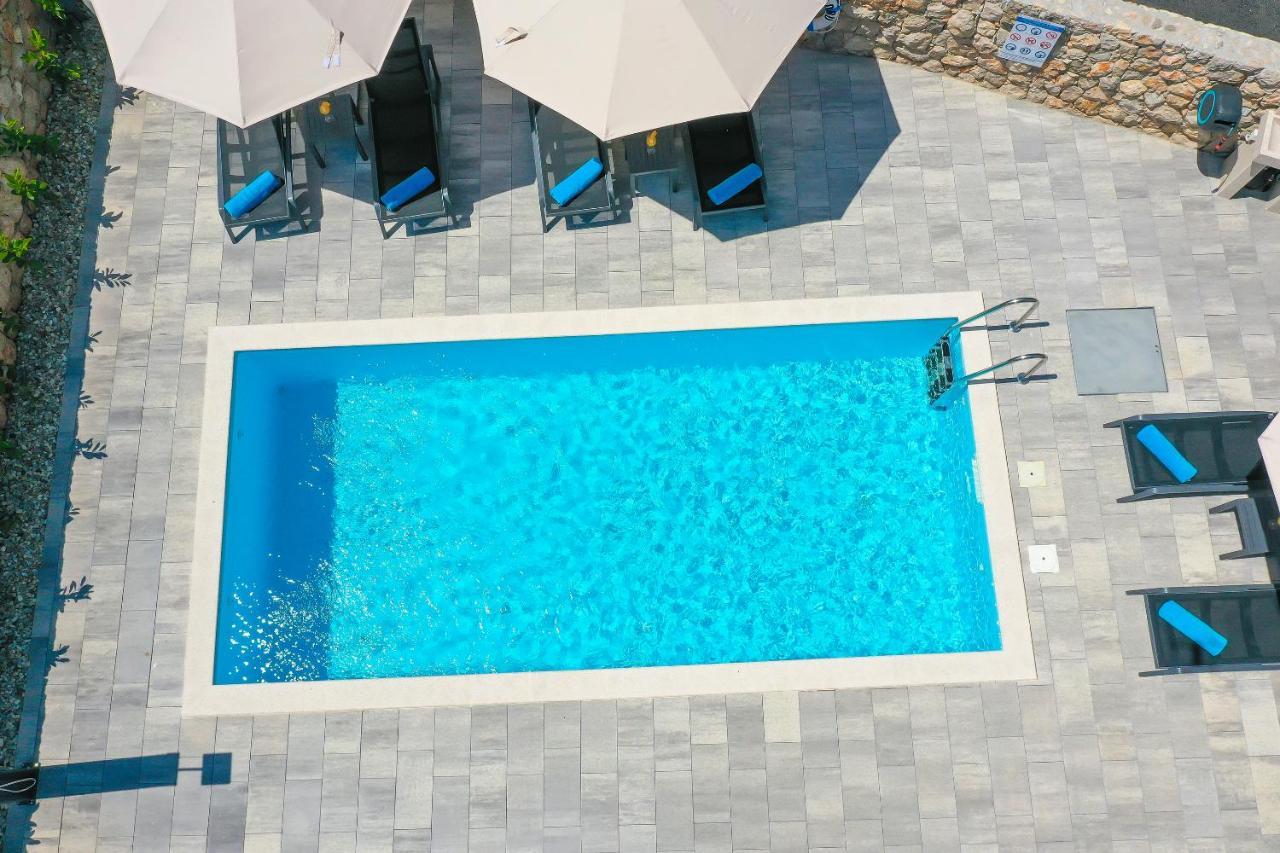 Villa Kaoru Brand New Villa With A Heated Swimming Pool Malinska Exterior photo