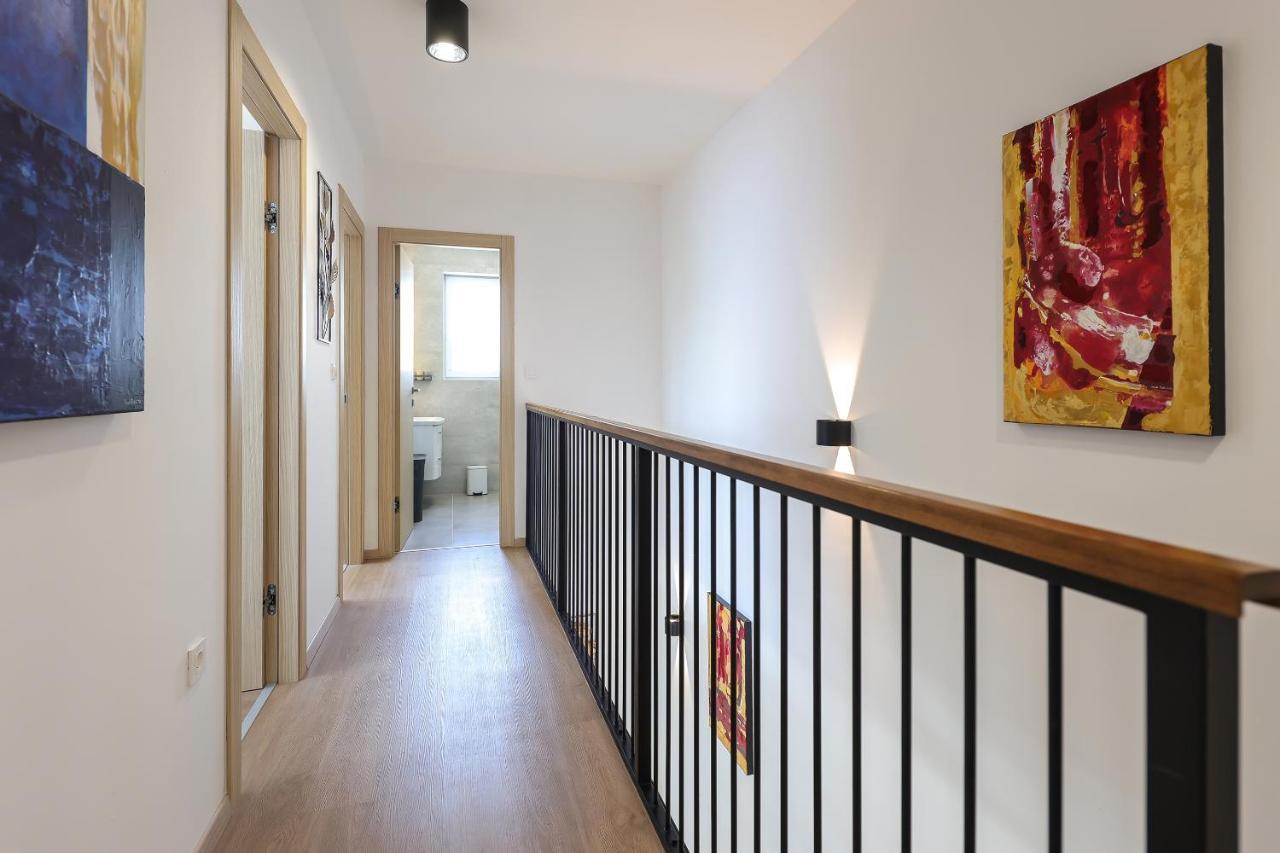 Villa Kaoru Brand New Villa With A Heated Swimming Pool Malinska Exterior photo