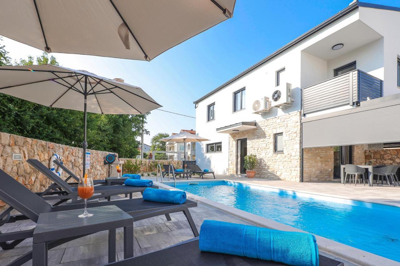 Villa Kaoru Brand New Villa With A Heated Swimming Pool Malinska Exterior photo