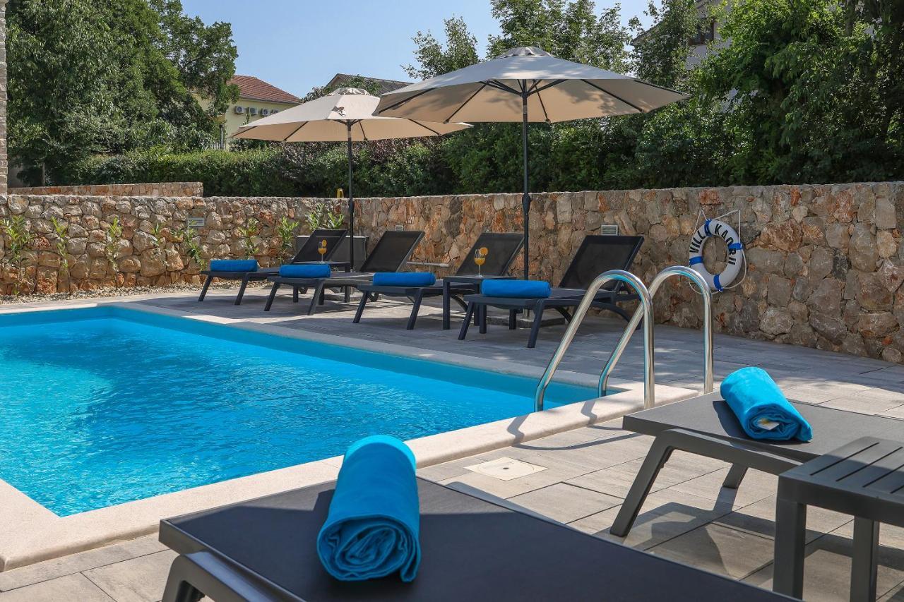 Villa Kaoru Brand New Villa With A Heated Swimming Pool Malinska Exterior photo
